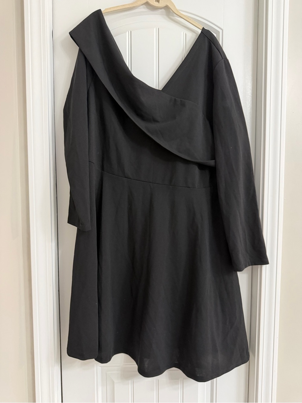 Black Asymmetrical Off-Shoulder Long Sleeve Dress